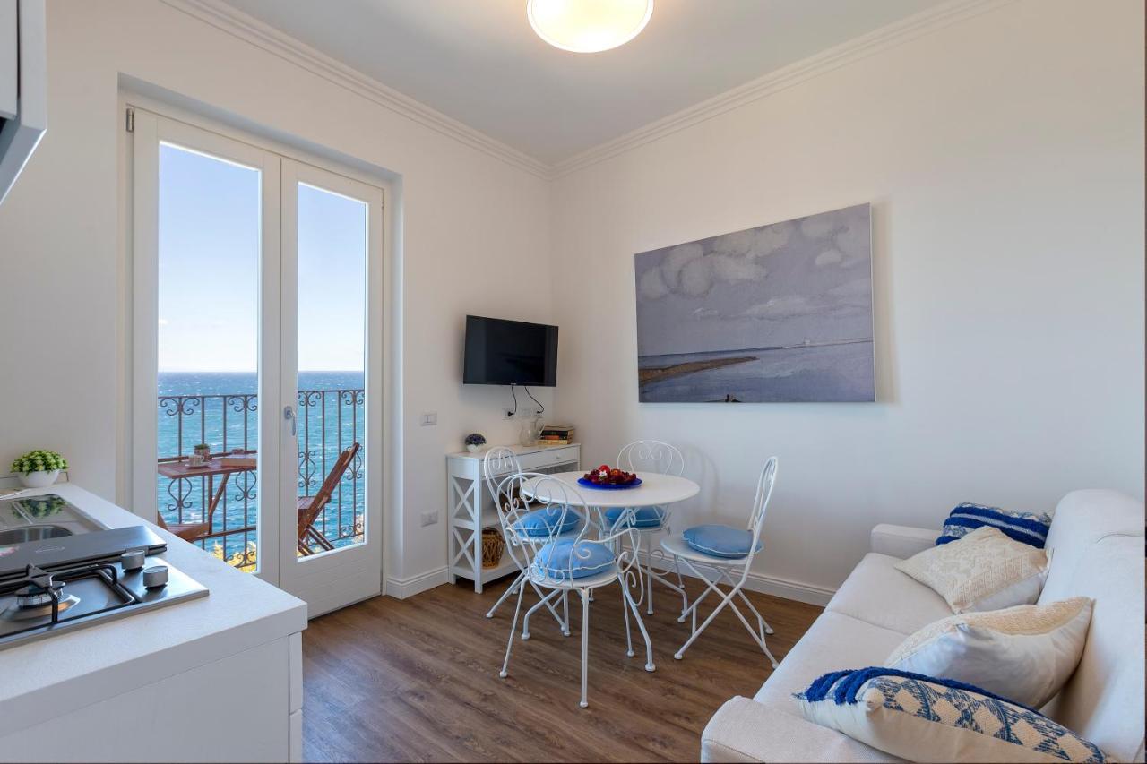 “Cielo E Mare”, Casetta Nel Cuore Del Borgo Antico / “Sky & Sea”, Charming In The Heart Of Old Village Castelsardo Eksteriør bilde